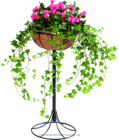 Simple Metal Basket Iron Ground Planter with Coco Liner 